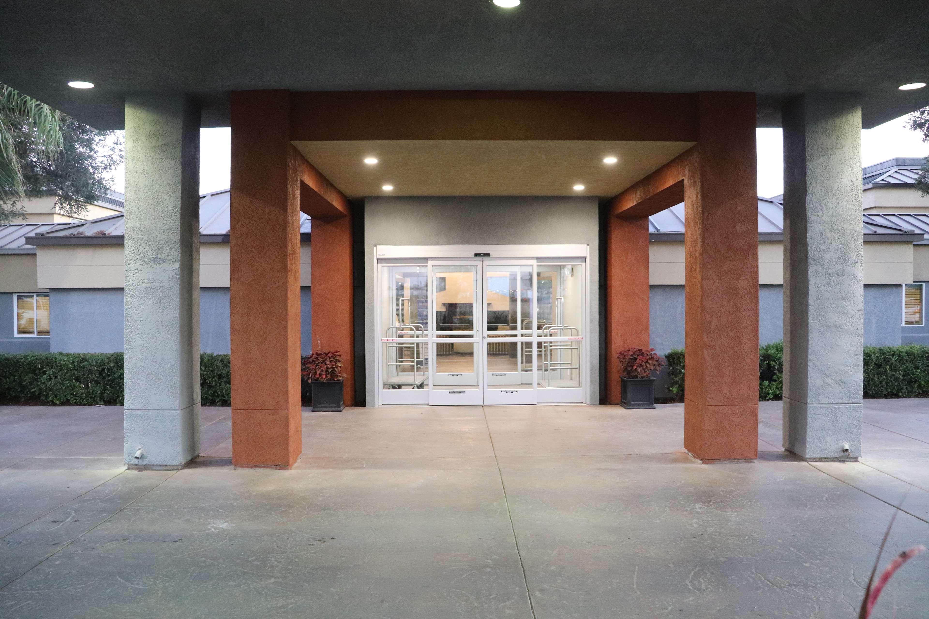 Best Western Porterville Inn Buitenkant foto